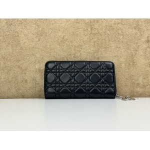 DIOR LADY DIOR LONG ZIPPER WALLET